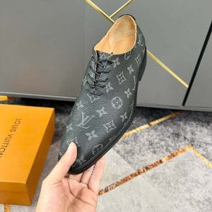 Giày nam hàng hiệu Louis Vuitton màu đen họa tiết Monogam - Hình ảnh 5