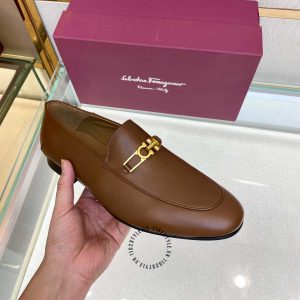 Giày Salvatore Ferragamo màu nâu logo vàng hàng hiệu giá tốt - Ảnh 4