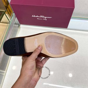 Giày Salvatore Ferragamo màu nâu logo vàng hàng hiệu giá tốt - Ảnh 7