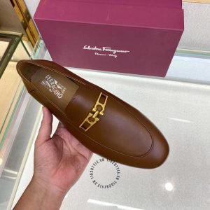Giày Salvatore Ferragamo màu nâu logo vàng hàng hiệu giá tốt - Ảnh 3