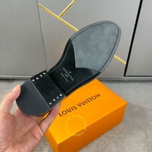 Giày lười Louis Vuitton đen bóng full họa tiết Monogram siêu cấp - Hình ảnh 9