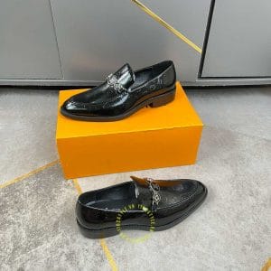 Giày lười Louis Vuitton đen bóng full họa tiết Monogram siêu cấp - Hình ảnh 3