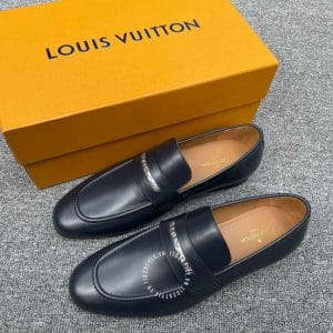 Giày nam hàng hiệu Louis Vuitton màu đen logo kim loại - Ảnh 3