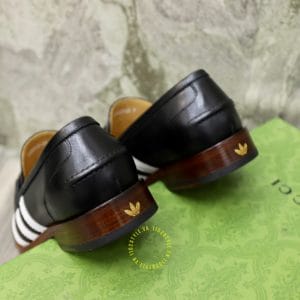 Giày Gucci nam da đen sần họa tiết sọc trắng logo vàng - Hình ảnh 8