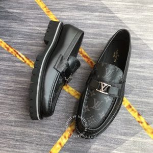 Giày Louis Vuitton lười màu đen đế cao su dày họa tiết Monogram - Ảnh 3