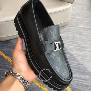 Giày Louis Vuitton lười màu đen đế cao su dày họa tiết Monogram - Ảnh 5