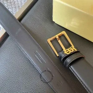 Thắt lưng Burberry nam màu đen trơn khóa vàng - Hình ảnh 2