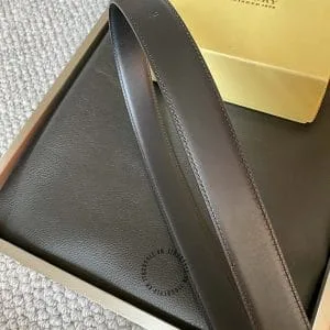 Thắt lưng Burberry nam màu đen trơn khóa vàng - Hình ảnh 6
