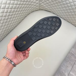 Giày nam da xịn LV Sneakers thể thao màu đen họa tiết caro - Ảnh 8