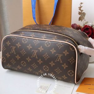 Túi LV trống Louis Vuitton nam hàng hiệu Like Auth họa tiết vàng - Ảnh 2