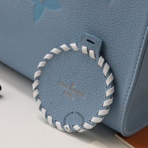 Túi LV Onthego Louis Vuitton Size to nữ màu xanh họa tiết dập chìm - Ảnh 10