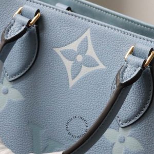Túi LV Onthego Louis Vuitton Size to nữ màu xanh họa tiết dập chìm - Ảnh 4