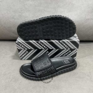 Dép quai ngang nam Givenchy màu đen logo nổi hàng hiệu - Hình ảnh 6