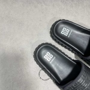Dép quai ngang nam Givenchy màu đen logo nổi hàng hiệu - Hình ảnh 7