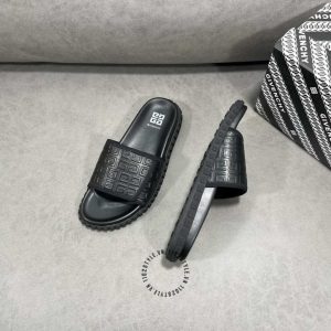 Dép quai ngang nam Givenchy màu đen logo nổi hàng hiệu - Hình ảnh 3