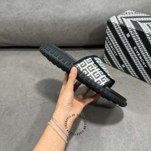 Dép quai ngang Givenchy nam màu đen quai logo trắng hàng hiệu - Hình ảnh 7