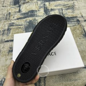 Giày nam thể thao Versace màu đen họa tiết vàng cao cấp - Hình ảnh 9