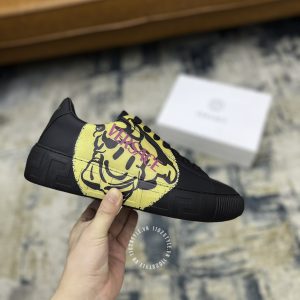Giày nam thể thao Versace màu đen họa tiết vàng cao cấp - Hình ảnh 5