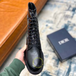 Giày super fake giá tốt Dior Boot màu đen họa tiết Monogram - Ảnh 6