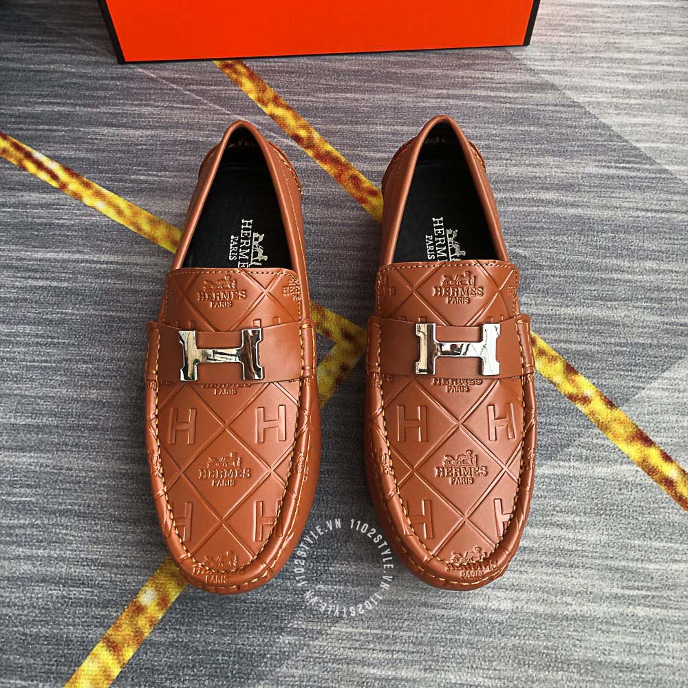 Đôi nét về mẫu giày lười nam màu cam
