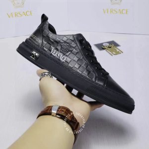 Giày hàng hiệu nam Versace sneaker màu đen họa tiết caro - Ảnh 4