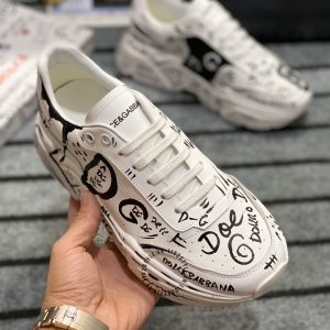 Giày Dolce & Gabbana màu trắng hoạ tiết chữ đen hàng hiệu - Ảnh 5