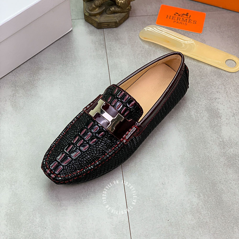 Màu sắc chủ đạo của đôi giày Hermes