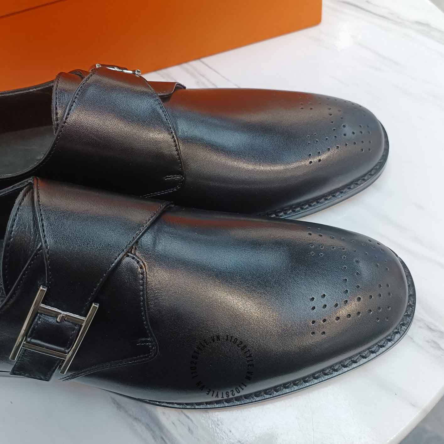 Màu sắc chủ đạo của đôi giày Hermes