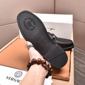 Giày Loafer Versace hàng hiệu nam da đen sần logo kim loại - Ảnh 8
