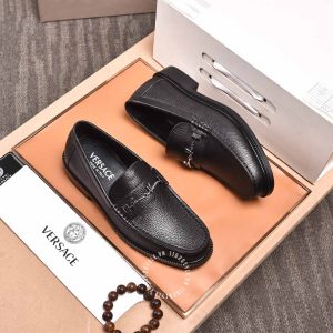 Giày Loafer Versace hàng hiệu nam da đen sần logo kim loại - Ảnh 2