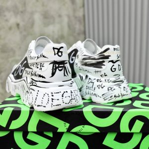 Giày thể thao D&G màu trắng hoạ tiết chữ đen hàng hiệu - Ảnh 2