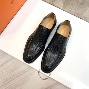 Giày tây nam hàng hiệu Hermes màu đen hoạ tiết da rắn - Hình ảnh 2