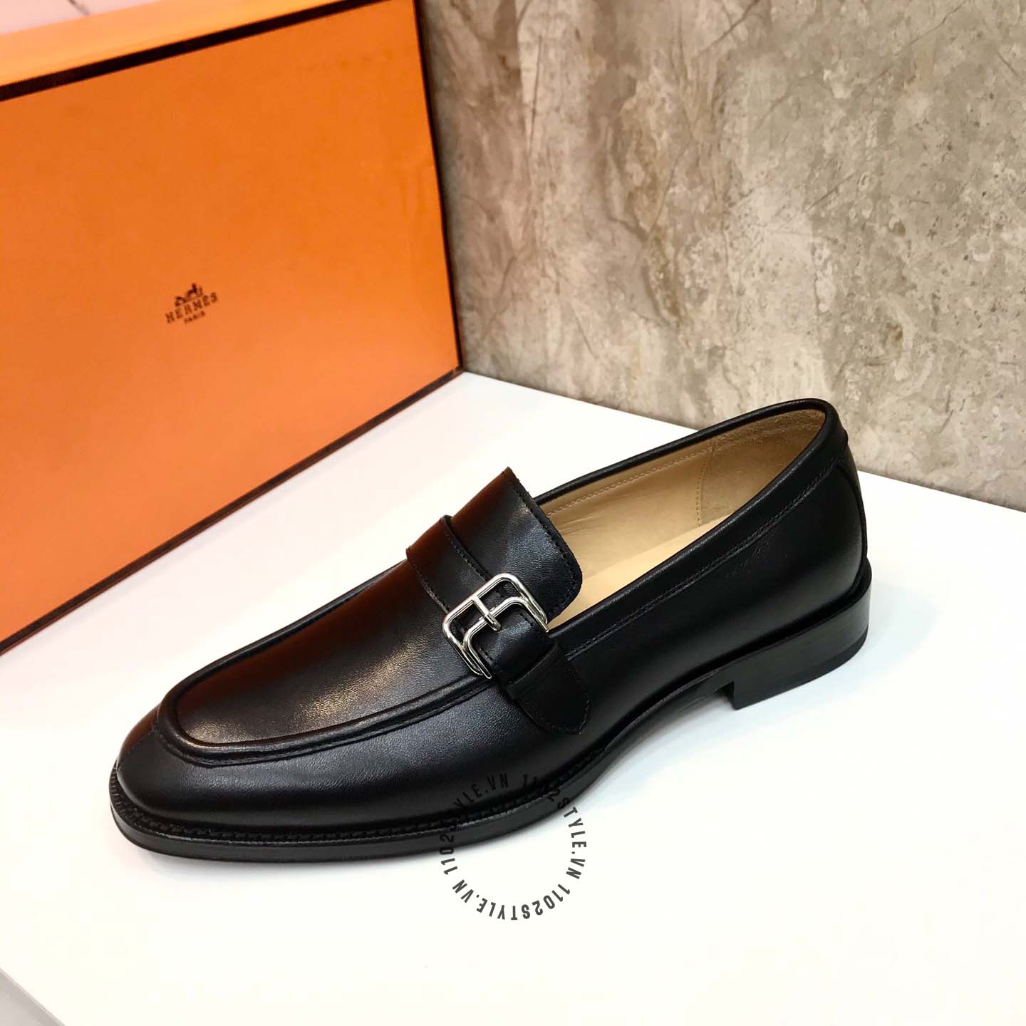 Giày lười Hermes có mức già vô cùng ưu đãi