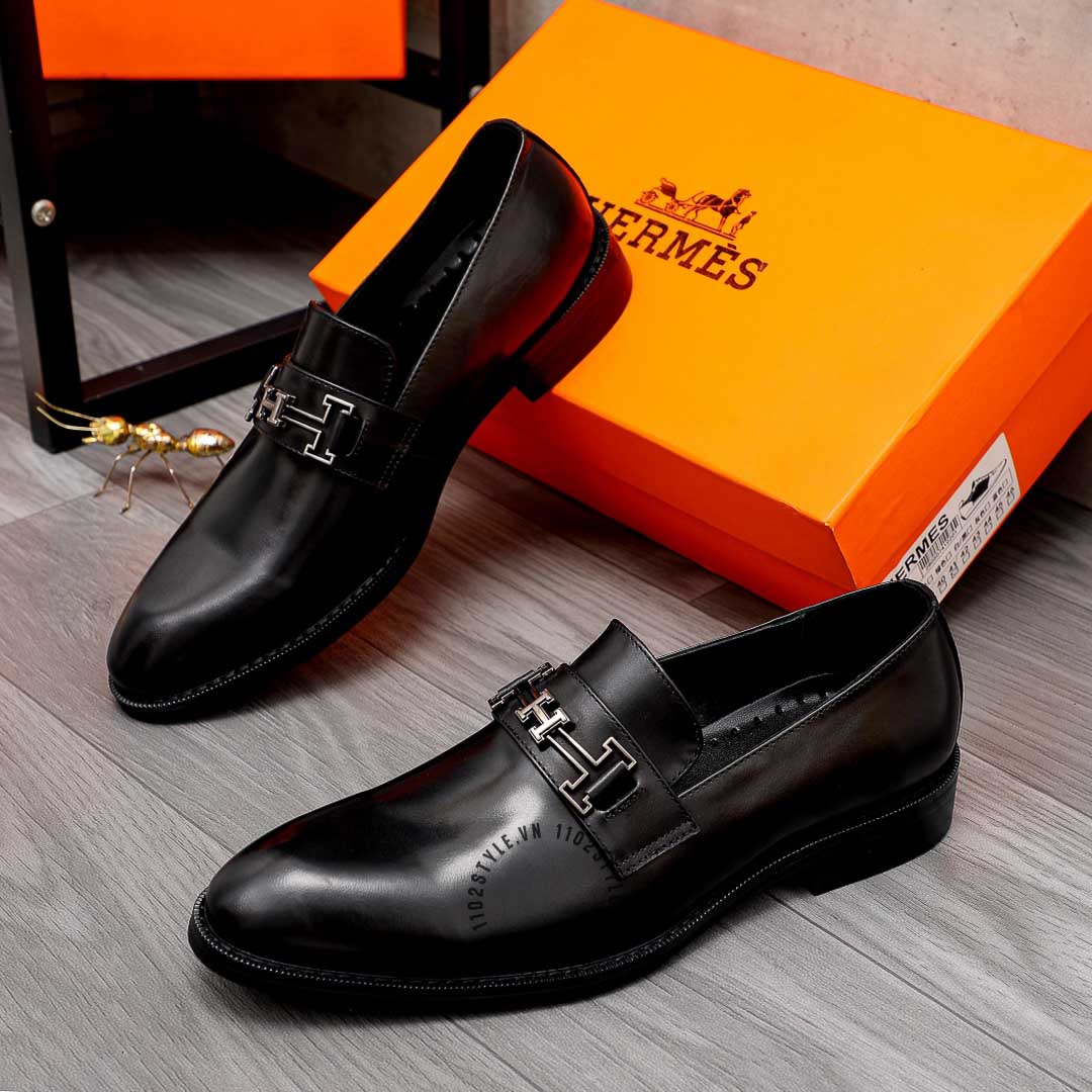 Kiểu dáng và thiết kể của đôi giày Hermes màu đen