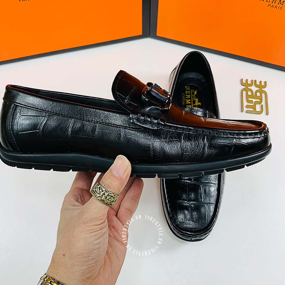 Giày lười Hermes màu đen có giá ưu đãi