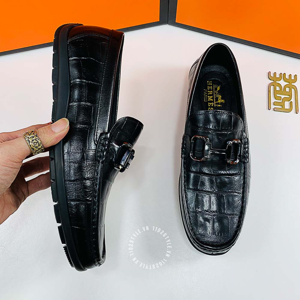Kiểu dáng và thiết kế của đôi giày lười Hermes