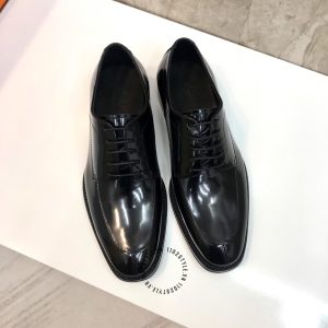 Giày nam hàng hiệu xách tay