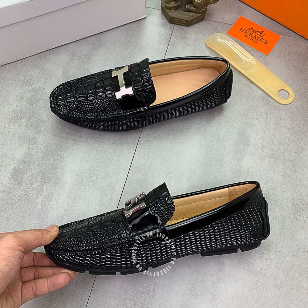 Kiểu dáng và thiết kế của đôi giày lười Hermes