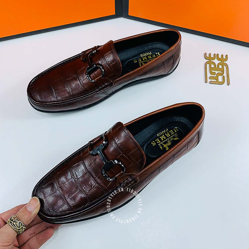 Màu sắc chủ đạo của đôi giày Hermes