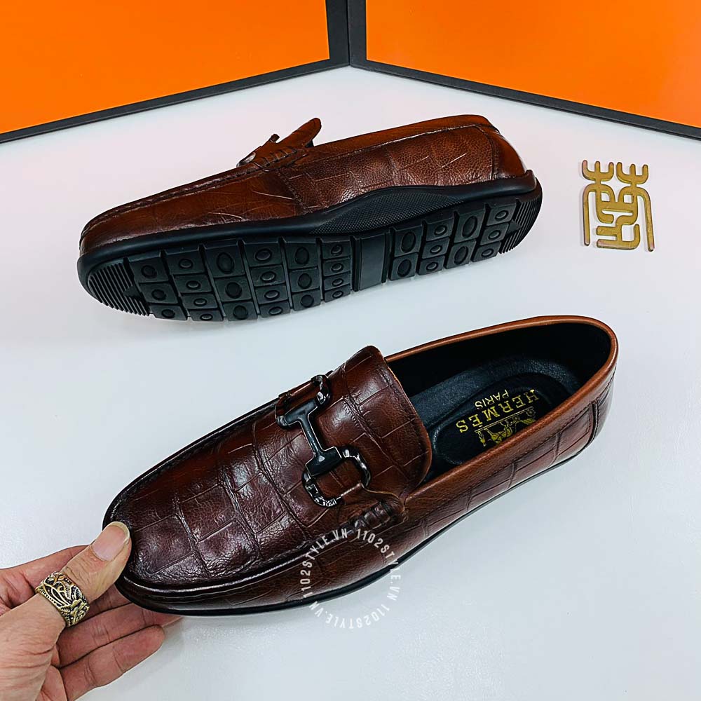 Kiểu dáng và thiết kế của đôi giày Hermes