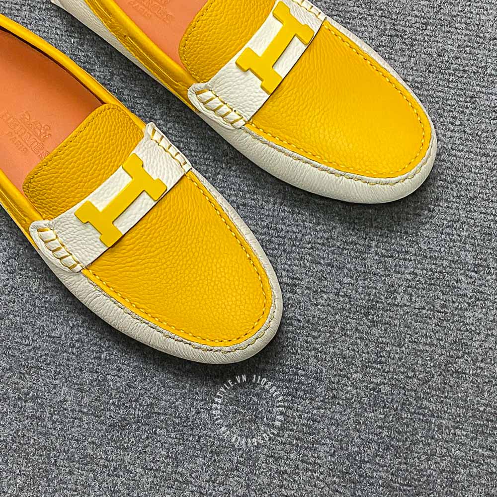 Kiểu dáng và thiết kế của đôi giày Hermes màu trắng