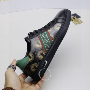 Giày nam Versace sneaker màu đen họa tiết super fake 1:1 - Ảnh 6