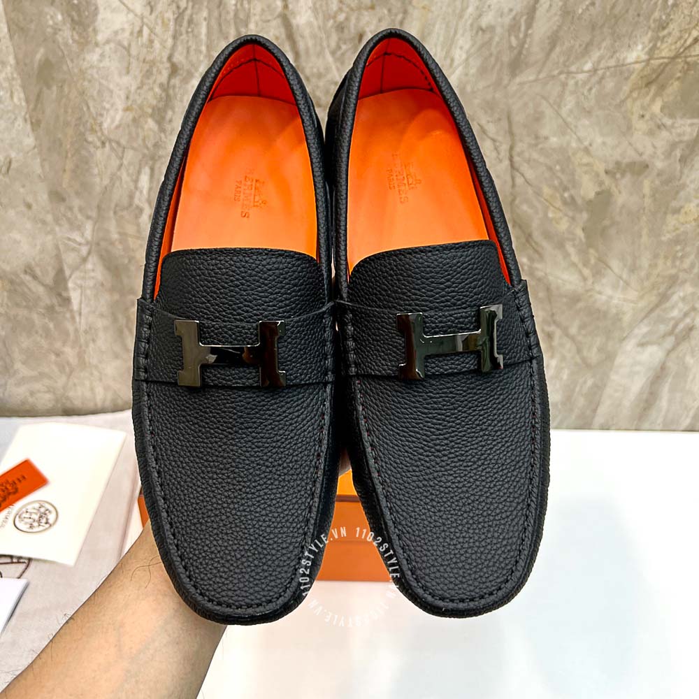 Màu sắc chủ đạo của đôi giày Hermes