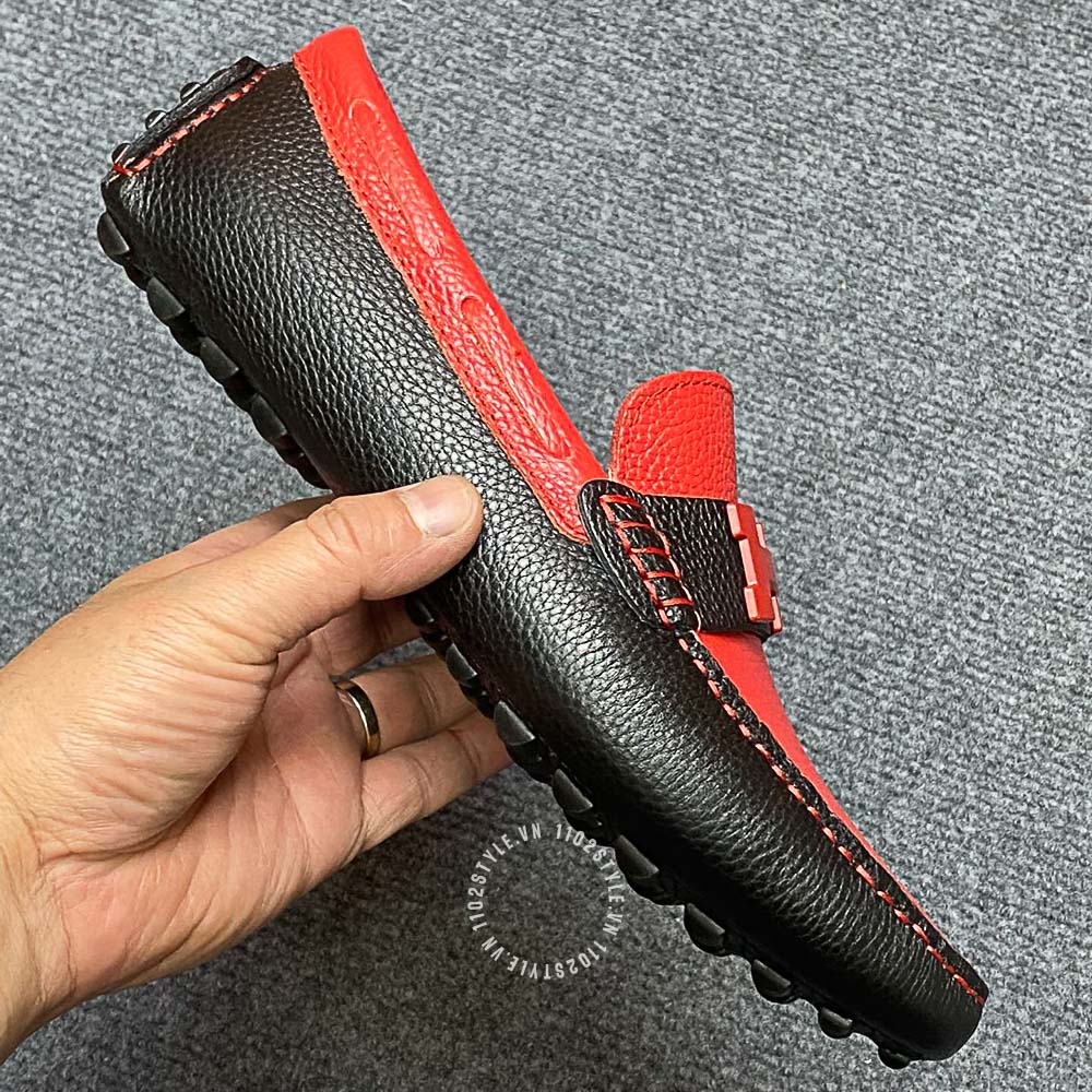 Độ hoàn thiện của mẫu giày lười Hermes màu đỏ