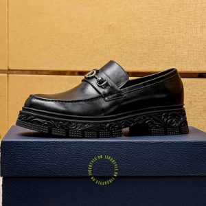 Giày rep 1:1 chính hãng Loafer Dior da đen trơn logo kim loại - Hình ảnh 5