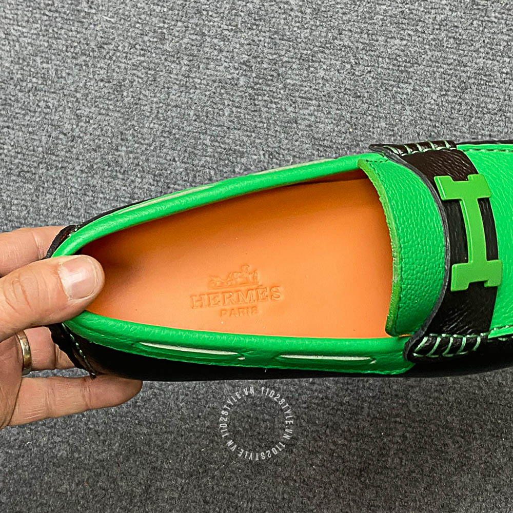 Giày Hermes màu đen phối xanh lá có giá ưu đãi