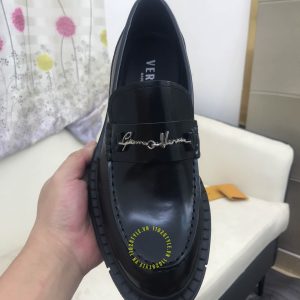 Giày Loafer Versace nam da đen trơn logo kim loại super fake - Ảnh 7