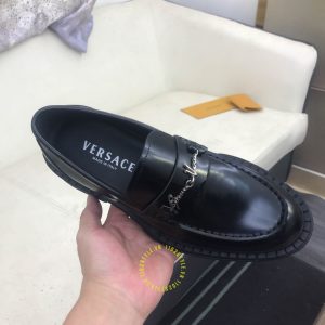 Giày Loafer Versace nam da đen trơn logo kim loại super fake - Ảnh 6