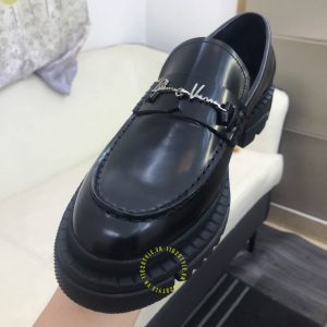 Giày Loafer Versace nam da đen trơn logo kim loại super fake - Ảnh 8