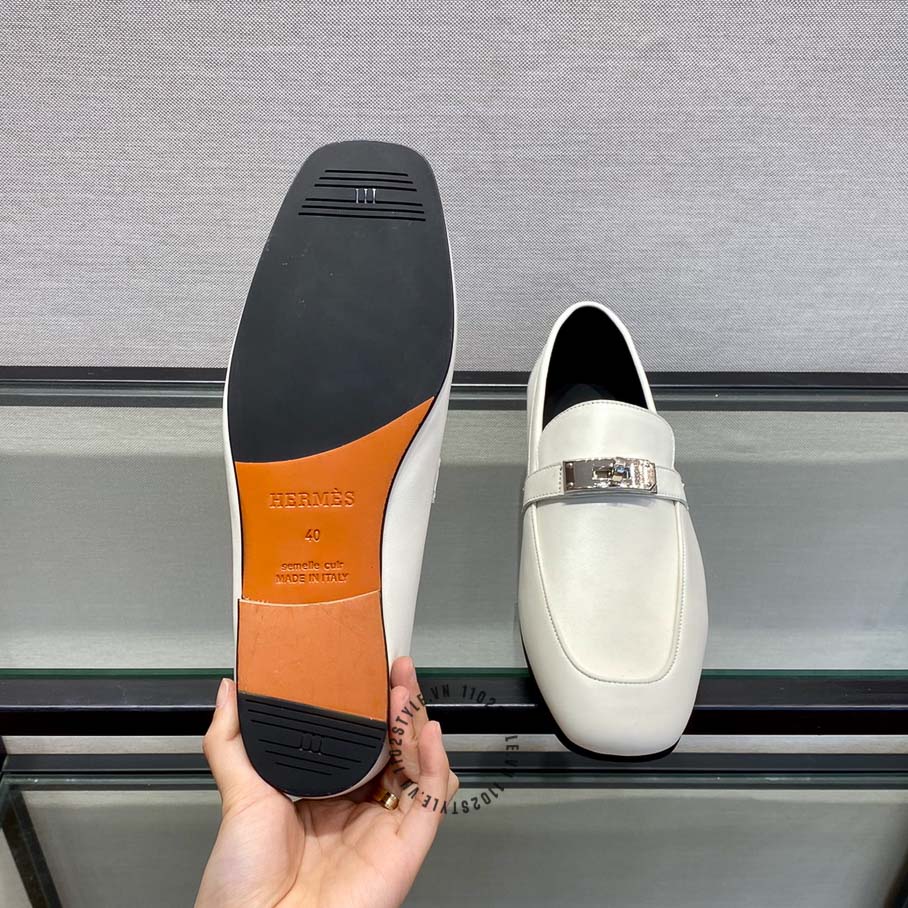 Độ hoàn thiện của đôi giày lười Hermes